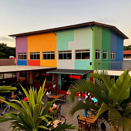 Descubra o ÔVibe Party Hostel